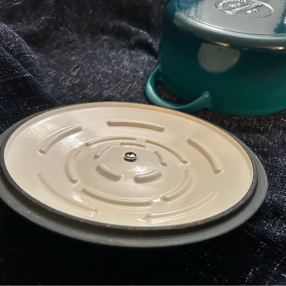 Tramontina 4 Qt Enameled Cast Iron Dutch Oven Teal Blue - Picture 5 of 6